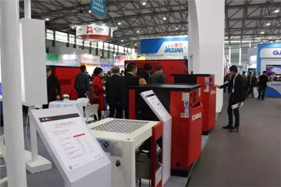 優酷土豆新浪齊關注——艾高亮相PTC展被“圍觀”